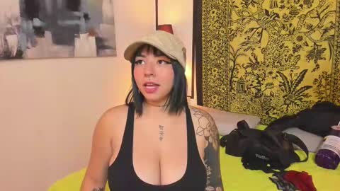 Snapshot of aria_and_orien chatting on September 2025 11:21:02 AM aria y orien online show from September 2025 11:21:02 AM