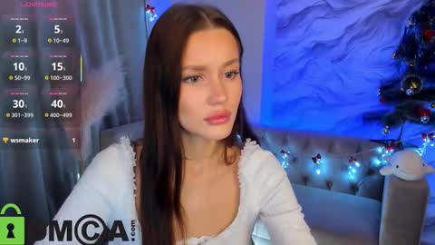 aria_mila online show from December 2025 12:12:02 PM