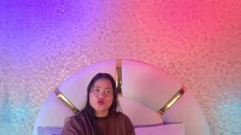 aria_sm online show from December 2025 03:11:02 AM