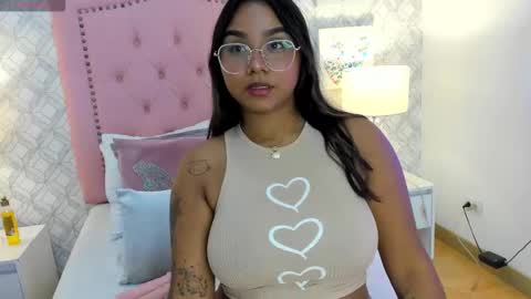aria_star7 online show from September 2025 07:40:02 PM