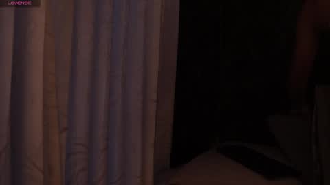 Snapshot of ariaa_isabell chatting on November 2025 06:32:01 PM Ariaa online show from November 2025 06:32:01 PM