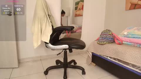 ariaa_vixen online show from December 2025 07:19:02 PM