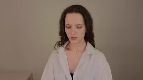Snapshot of ariadna_s chatting on May 2026 10:26:02 PM Ariadna online show from May 2026 10:26:02 PM
