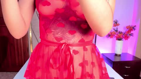 AriadnaHolt online show from November 2025 06:21:02 PM