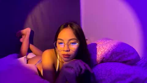 Aria Mariz online show from September 2025 03:28:01 AM