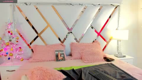 Ariana  online show from December 2024 12:38:02 PM