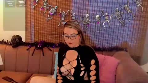 Ariana Cruz online show from October 2025 03:34:02 PM