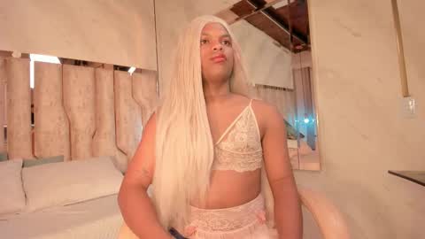 ariana_grande233 online show from February 2026 11:50:01 AM