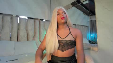 ariana_grande233 online show from March 2026 11:38:01 AM