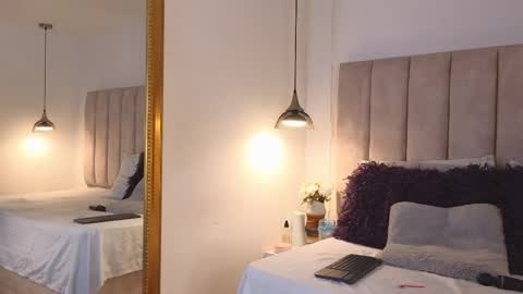 Snapshot of arianaa_miller_ chatting on October 2025 08:22:02 PM Ariana online show from October 2025 08:22:02 PM