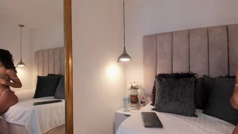 Snapshot of arianaa_miller_ chatting on November 2025 08:14:01 PM Ariana online show from November 2025 08:14:01 PM