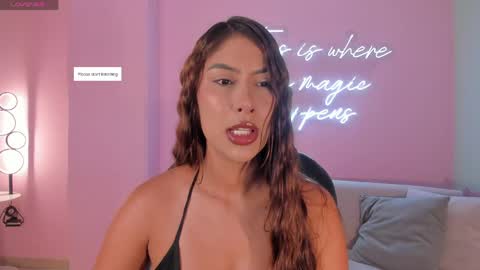 Snapshot of arianadumont chatting on May 2026 11:04:01 AM Ariana Dumont online show from May 2026 11:04:01 AM
