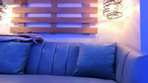 Ari  online show from October 2025 01:08:01 PM