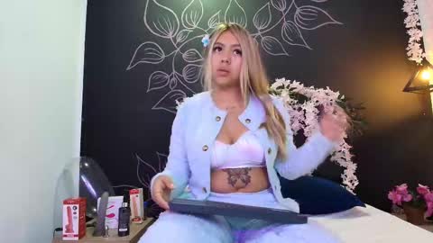 A R I A N N A  online show from November 2025 12:27:01 PM