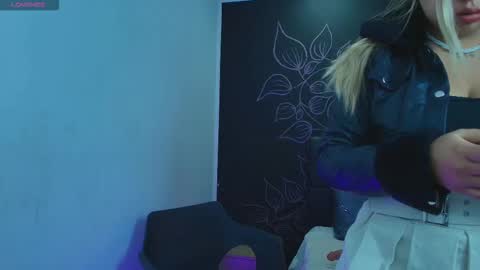 A R I A N N A  online show from November 2025 11:53:01 AM