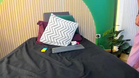 Arianna online show from October 2025 07:31:02 AM