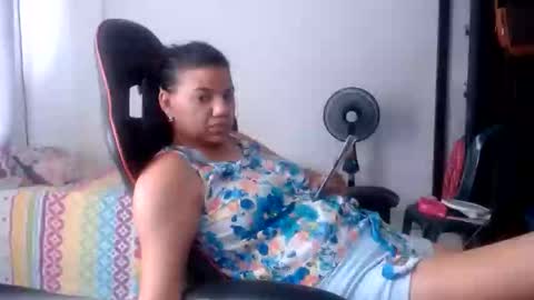 Snapshot of ariannaloovel chatting on May 2026 06:02:02 PM ariannaloovel online show from May 2026 06:02:02 PM