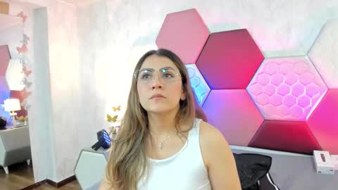 Snapshot of ariarous chatting on May 2026 09:44:02 PM aria online show from May 2026 09:44:02 PM