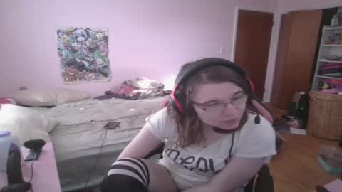 Snapshot of ariathebrat chatting on April 2026 09:27:01 PM Ariathebrat online show from April 2026 09:27:01 PM