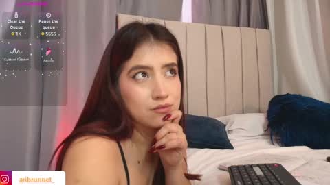  Ari Just Ari online show from February 2025 04:21:01 PM