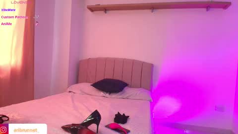  Ari Just Ari online show from October 2025 04:20:02 PM