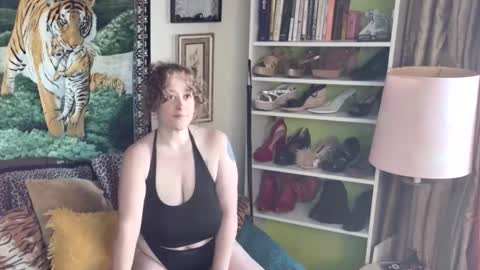 Snapshot of arielabai chatting on December 2025 07:53:01 PM Arielle Ari online show from December 2025 07:53:01 PM