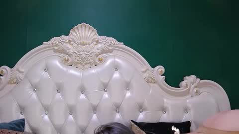 Ariel online show from September 2025 09:17:02 PM