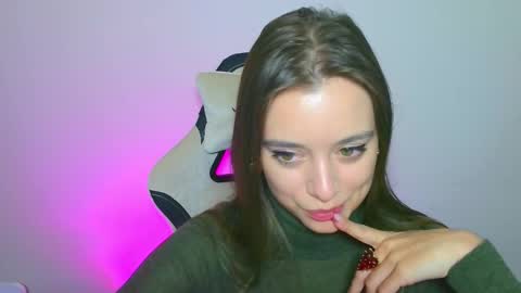 Ariel online show from October 2025 03:23:02 PM