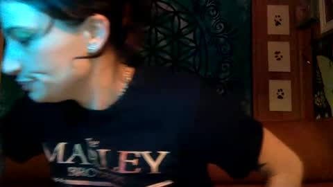 Snapshot of arielwyld chatting on December 2024 02:00:02 PM ariel colin when hes here online show from December 2024 02:00:02 PM