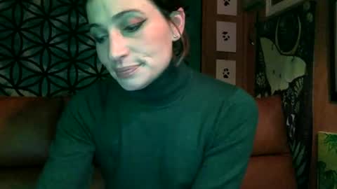 Snapshot of arielwyld chatting on December 2024 12:32:02 AM ariel colin when hes here online show from December 2024 12:32:02 AM