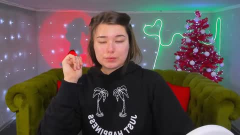 Snapshot of arigraynor chatting on January 2025 09:08:02 AM Ari online show from January 2025 09:08:02 AM