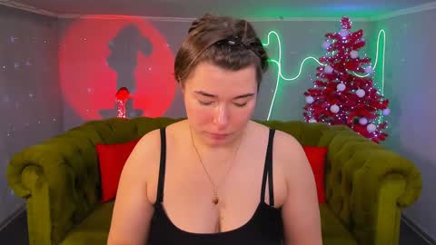 Snapshot of arigraynor chatting on January 2025 08:10:01 PM Ari online show from January 2025 08:10:01 PM