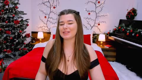 Snapshot of arigraynor chatting on January 2025 11:22:01 PM Ari online show from January 2025 11:22:01 PM