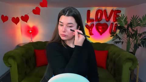 Snapshot of arigraynor chatting on March 2025 08:21:02 PM Ari online show from March 2025 08:21:02 PM