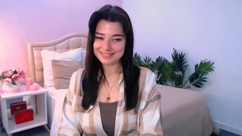 Snapshot of arigraynor chatting on December 2025 01:31:02 PM Ari online show from December 2025 01:31:02 PM