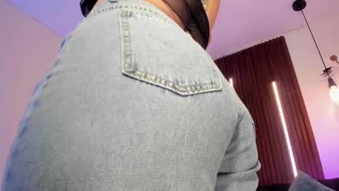  Arianna  online show from January 2026 01:15:02 PM