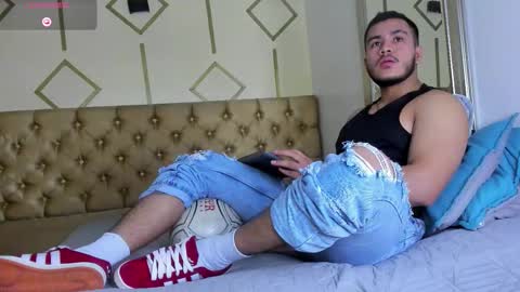 Ariies13 online show from September 2025 07:58:02 PM