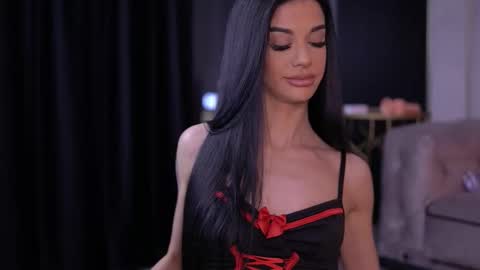 Arina online show from December 2025 06:38:02 PM