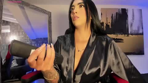 Ari Robert online show from October 2025 04:20:01 AM