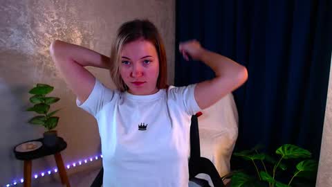 Arlana online show from November 2025 01:37:01 AM