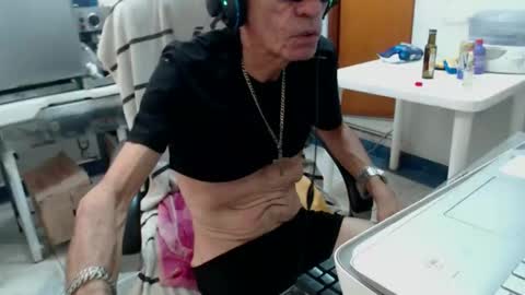 armaduradeacero online show from January 2026 05:37:01 PM