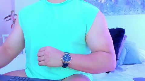 Snapshot of arminjones1 chatting on September 2025 05:31:02 AM online show from September 2025 05:31:02 AM