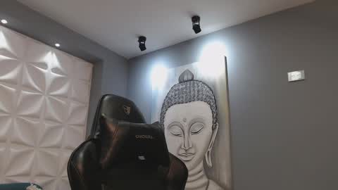 Arohom Lester online show from October 2025 11:10:01 AM