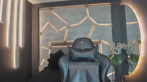 Arohom Lester online show from November 2025 11:00:02 AM