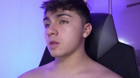 aron__cooper online show from November 2025 12:10:01 AM