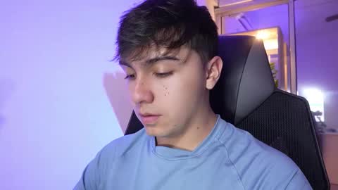 aron__cooper online show from November 2025 11:26:01 PM