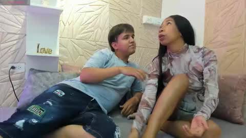 Alexa  Aron online show from November 2025 01:41:02 AM