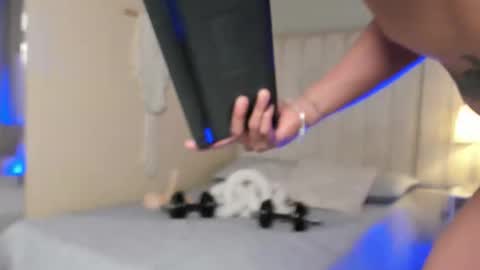 ARON BOLT online show from February 2026 11:41:01 PM