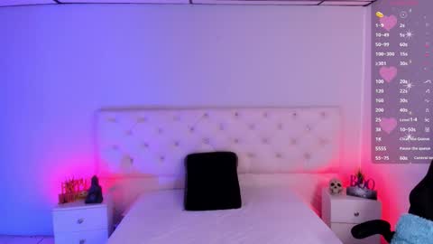 Aron cruz  online show from October 2025 01:29:01 PM