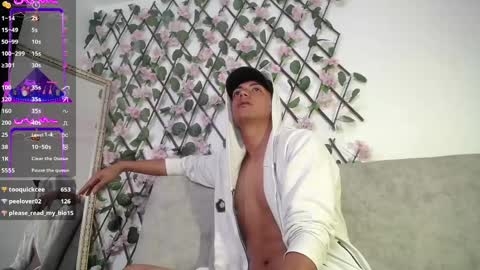 Snapshot of aron_gomez chatting on February 2025 04:48:01 AM aron online show from February 2025 04:48:01 AM